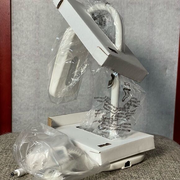 Sunbeam LED Desk Lamp - Soft White Finish New In Box - Picture 8 of 9